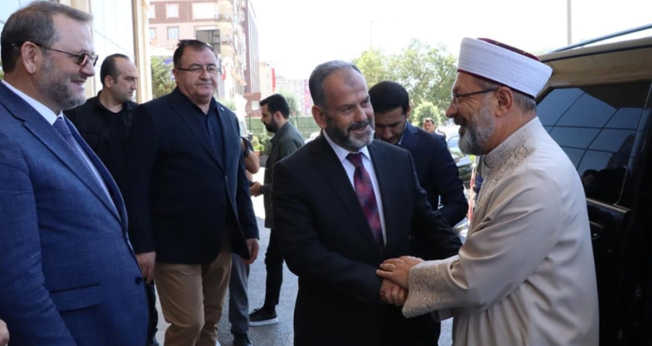 ali hocam da toggdan indi mercedese bindi Gg2Ct5k2