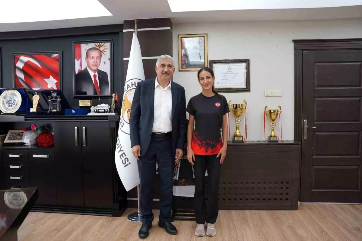 kader guvencten tarihi basari kahta belediye baskani hallactan destek mesaji Yt2DMsyx