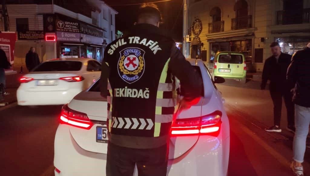 alkollu surucu sivil polisi vale saninca yakalandi iijdSlJ7.jpg