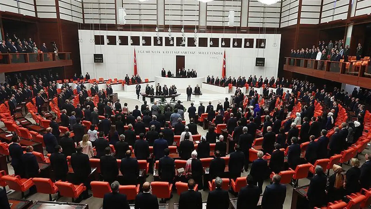 tbmmde yeni haftada gundem yogun mecliste butce maratonu cuma basliyor O5f4RiT6.jpg