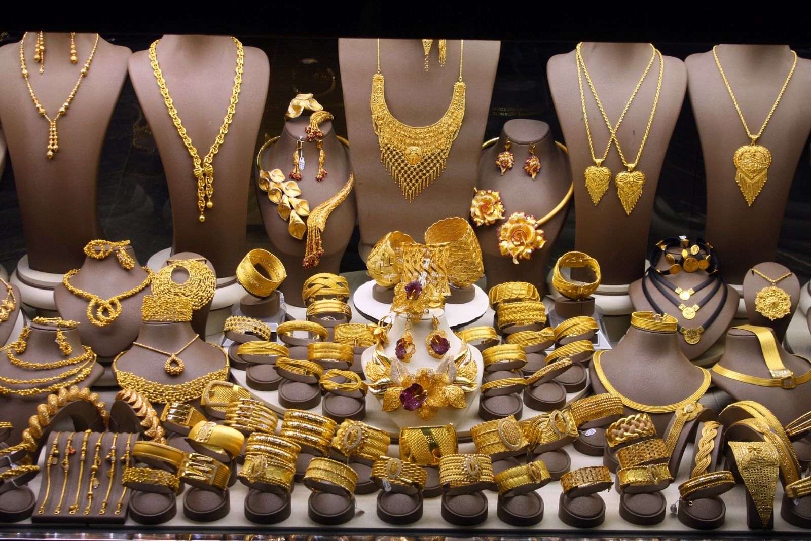 altin gune yukselisle basladi grami 5 bin 368 liradan islem goruyor fKWA883Q.jpg