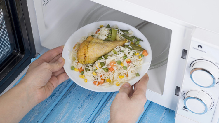 mikrodalga firinlar besin degerini yok ediyor mu bilim insanlari yanitladi gSmElMRp.jpg