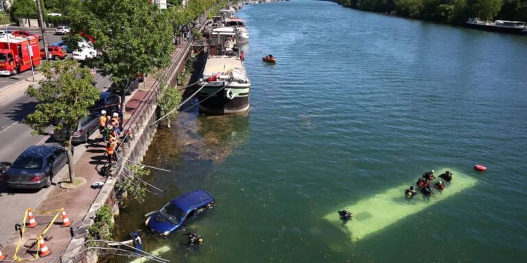 film-gibi-kaza-otobus-nehre-uctu-yolcular-suda-hayatta-kalma-mucadelesi-verdi-Rk38f7Qk