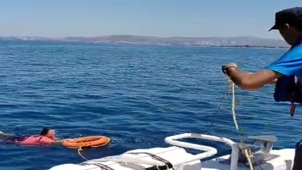 Kiyidan 1 kilometre acikta can pazari imdadina deniz polisi yetisti jOwzYDT8