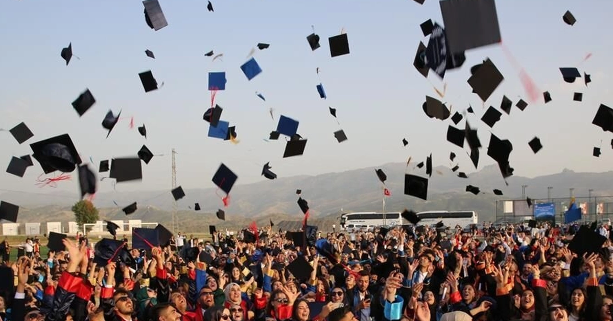 Universite mezunlarinda istihdam geriledi en yuksek oran tip mezunlarinda en yuksek kazanc pilotajda n9uULT7t